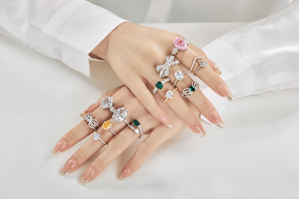 Exquisite Green Emerald-Cut Ring | Nature's Elegance