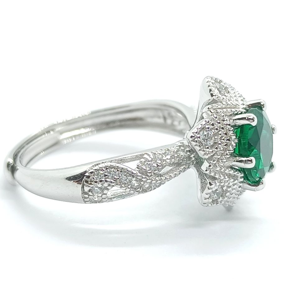 Lab Grown Emerald Star Ring Round Cut Sterling Silver 925 Plated Platinum