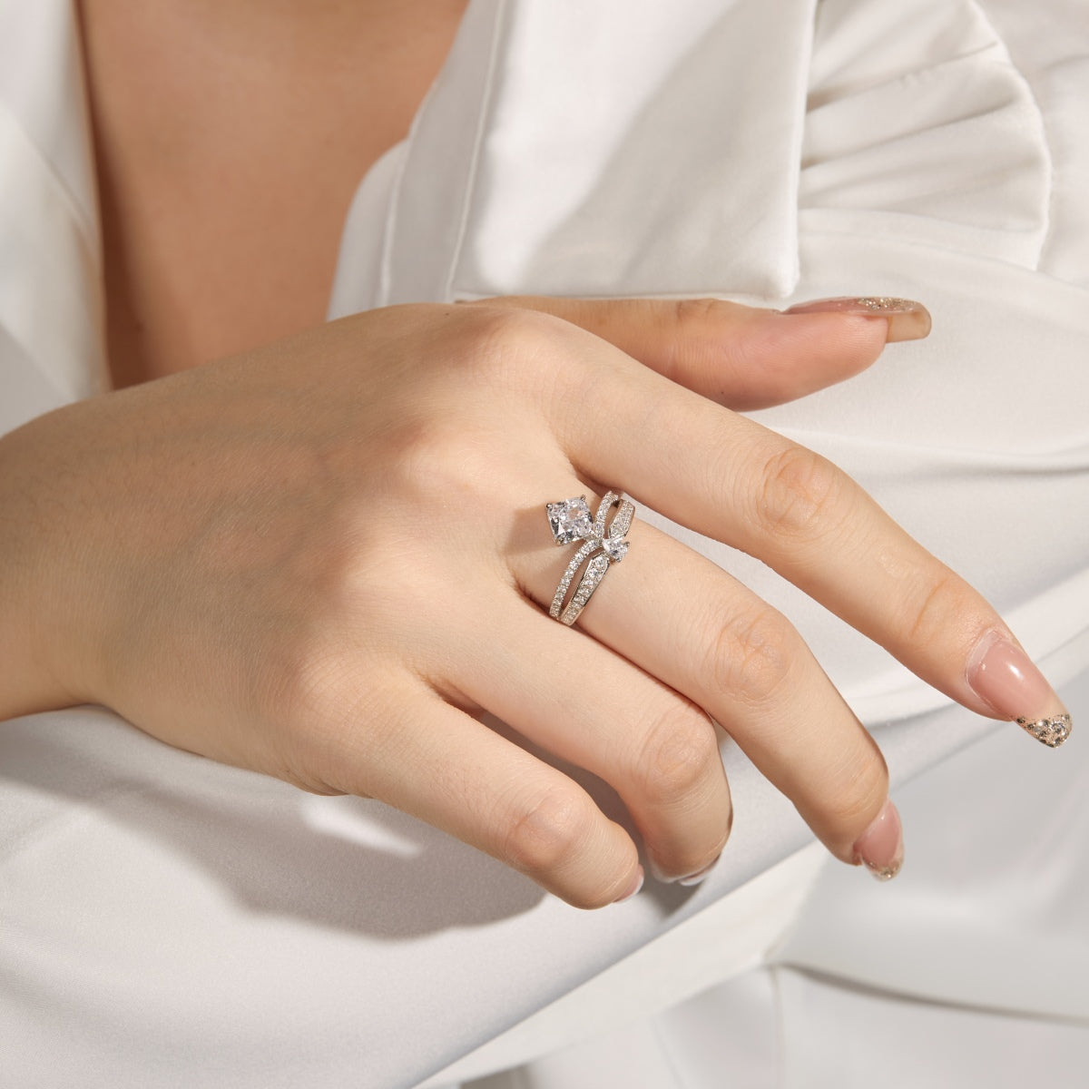 White Crown Zircon Pear Shape Design Ring s925 18k Gold Plated