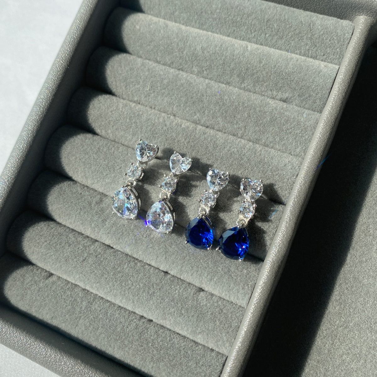 Sterling Silver White Blue Pear-Shaped Water Drop Earring 5A level 3ct