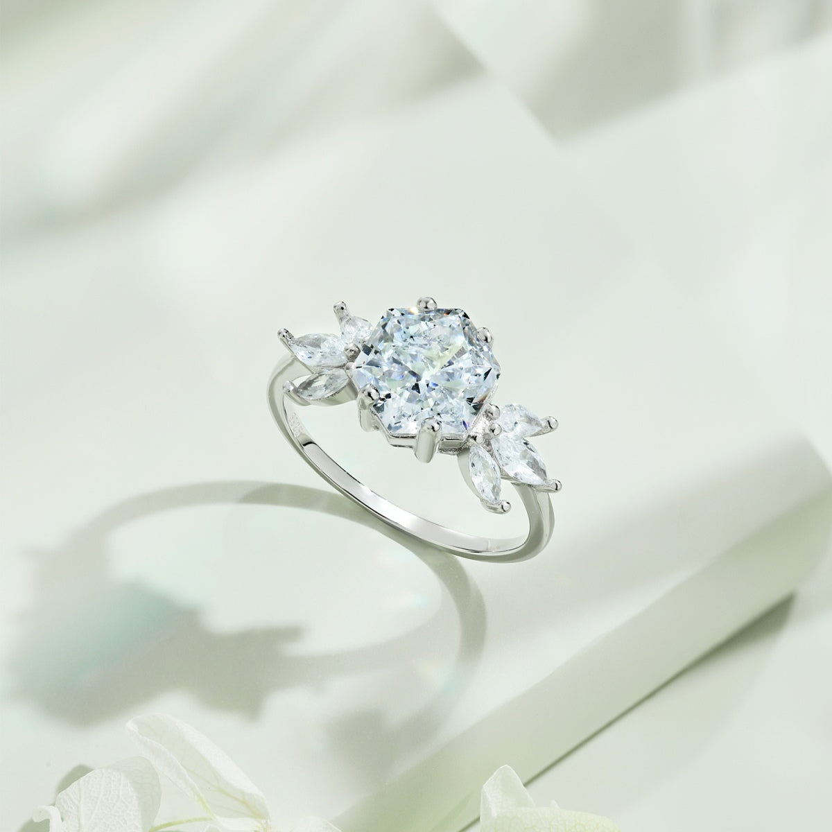 925 Sterling Silver | 8A Cubic Zirconia Ring White