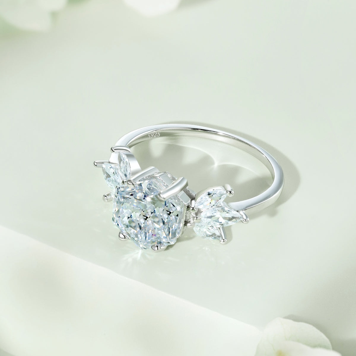 925 Sterling Silver | 8A Cubic Zirconia Ring White